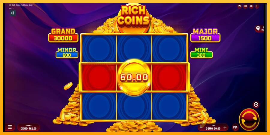 Rich Coins Hold and Spin игрална машина за пари, снимка 3